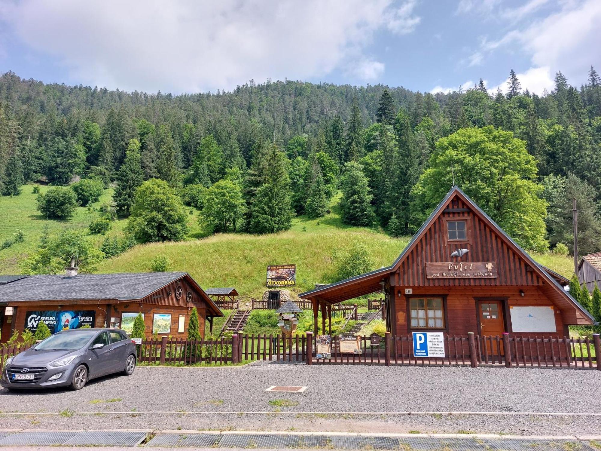 Chatka Pod Jaskynou Maluzina Exterior foto
